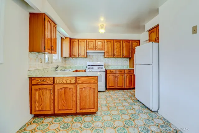 Additional image 14 of 303 Pellatt Ave