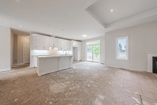 Additional image 7 of 63 Cesar Pl