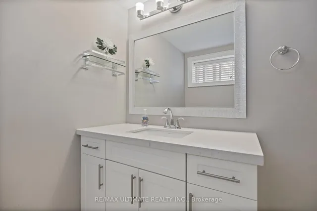 Additional image 31 of 8 Wall Ave