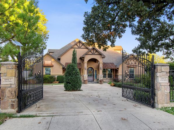 1917 S Hughes Ave, Fort Worth, TX 76105