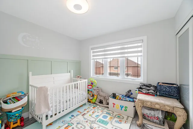 Additional image 35 of 96 Wildberry Cres