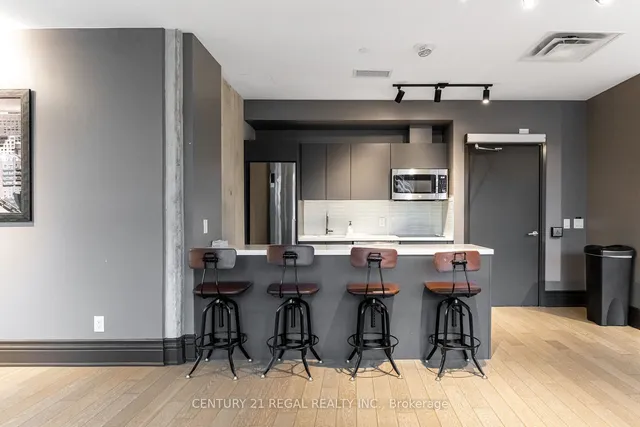 Additional image 25 of 608 Richmond St Unit 804