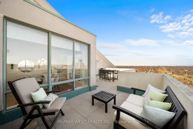 Additional image 16 of 101 Subway Cres Unit PH302