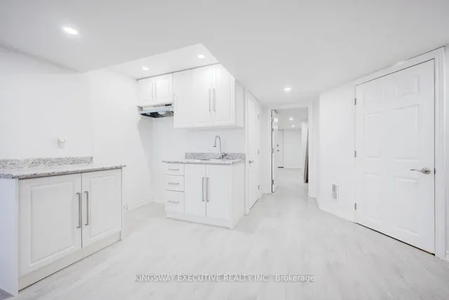 Additional image 34 of 12 ACTION Dr