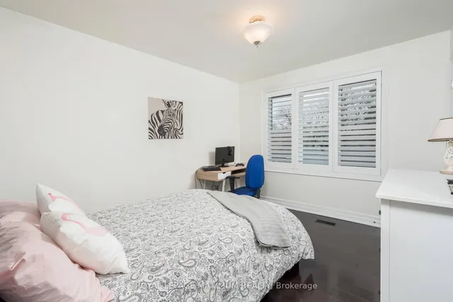 Additional image 20 of 55 Ashmount Cres