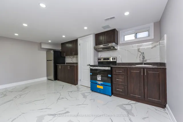 Additional image 34 of 76 Flowertown Ave