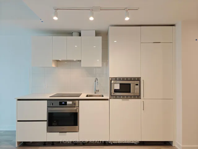 Additional image 3 of 230 Simcoe St