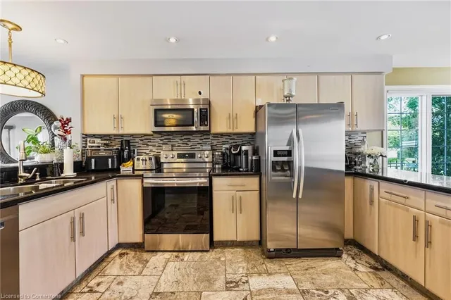 Additional image 11 of 491-493 Dewitt Rd