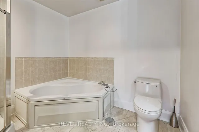 Additional image 17 of 3 Rean Dr Unit TH4