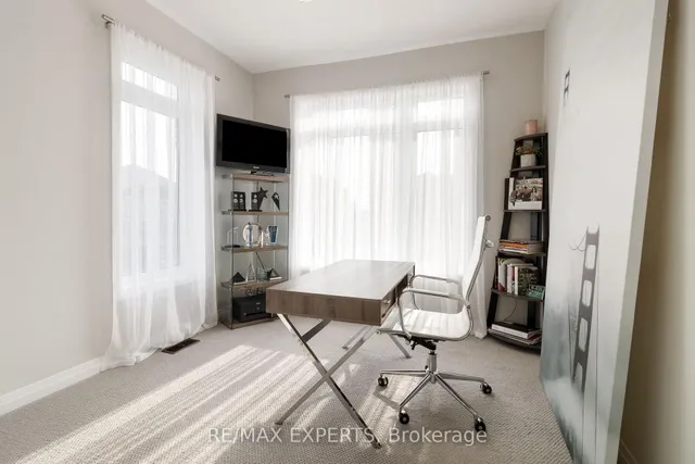 Additional image 22 of 12 Moorcroft Pl