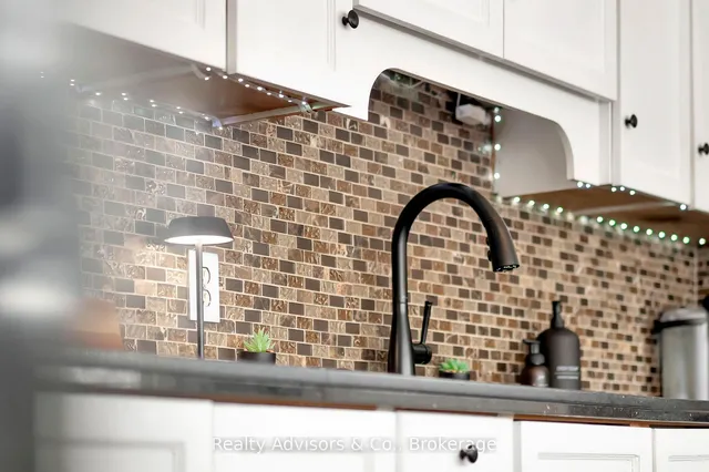 Additional image 18 of 924 Union St