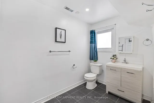 Additional image 29 of 739 Mud St