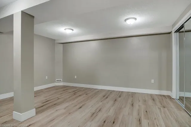 Additional image 15 of 55 Mooregate Cres Unit 11A