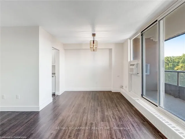 Additional image 19 of 1966 Main St Unit 1106