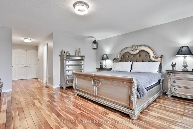 Additional image 28 of 25 Rockford Ru