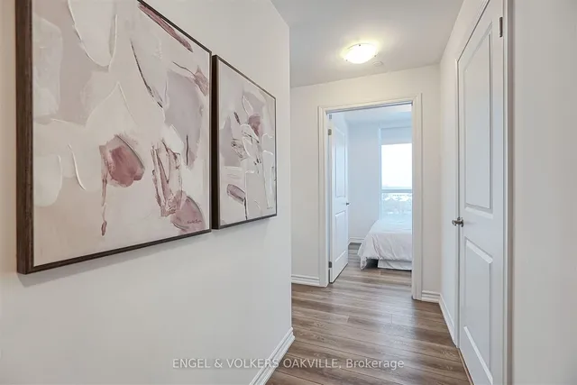 Additional image 8 of 460 Dundas St Unit 611