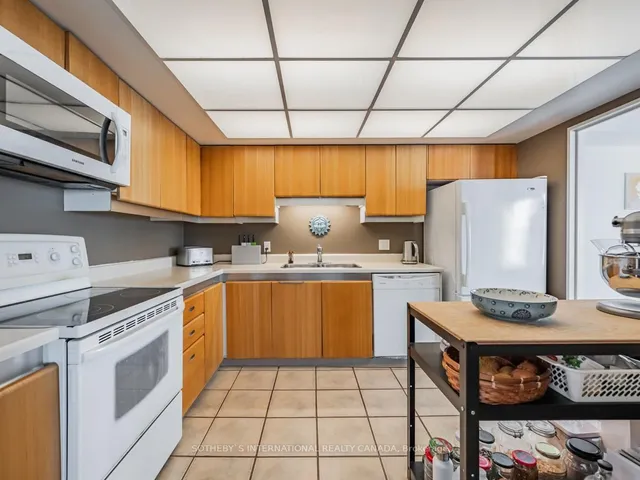 Additional image 15 of 65 Harbour Sq Unit 2204