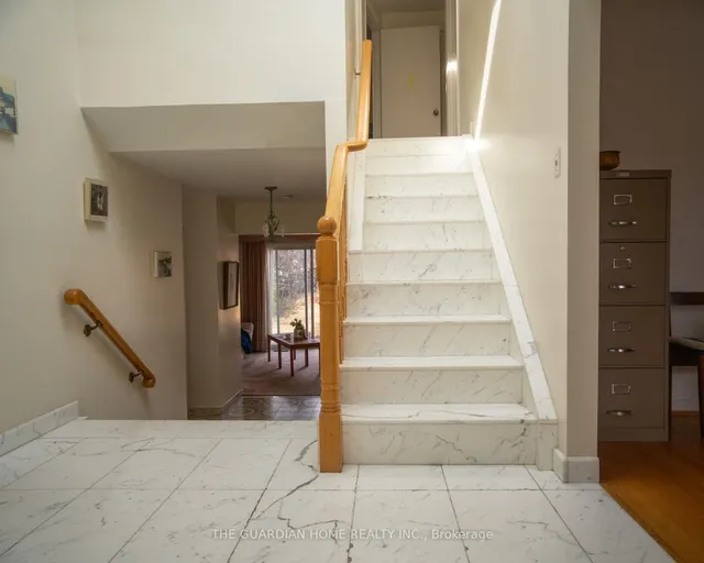 Additional image 4 of 22 Hoseyhill Cres