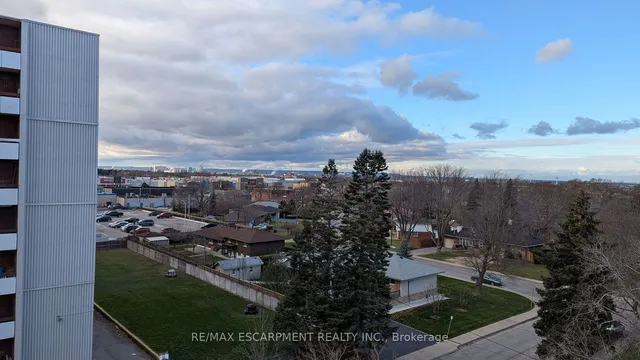 Additional image 24 of 851 Queenston Rd Unit 607