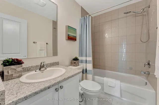 Additional image 26 of 383 Dundas St Unit 3