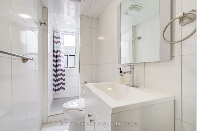 Additional image 32 of 3 Clinton Pl