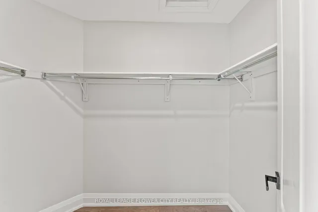 Additional image 28 of 43 Polonia Ave