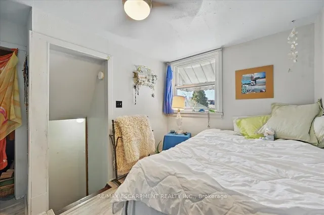 Additional image 19 of 500 Queensdale Ave