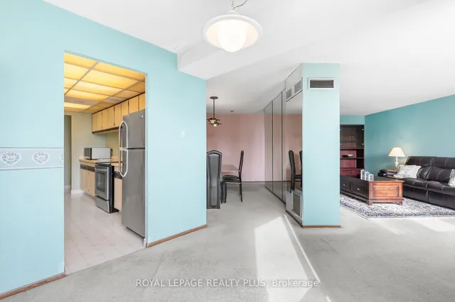 Additional image 10 of 3650 Kaneff Cres Unit 1002