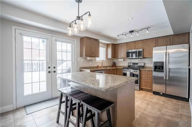 Additional image 9 of 212 Bradley Ave