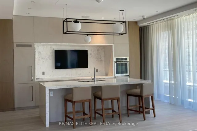 Additional image 32 of 585 Bloor St Unit 2418