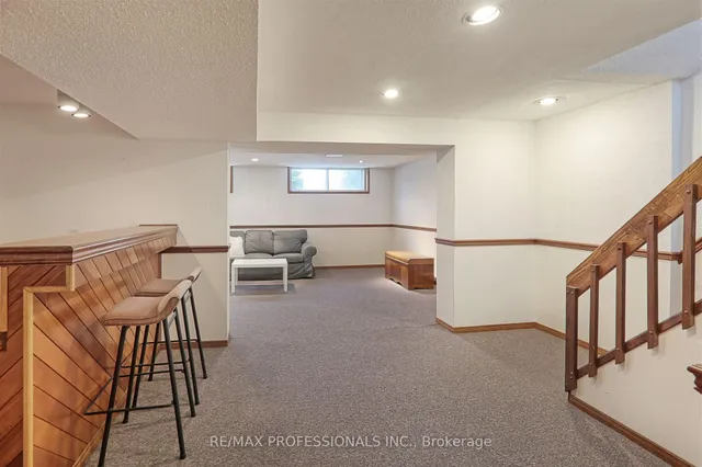 Additional image 20 of 17 Guernsey Dr