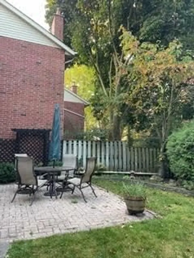 Additional image 44 of 405 Glasgow St Unit 6