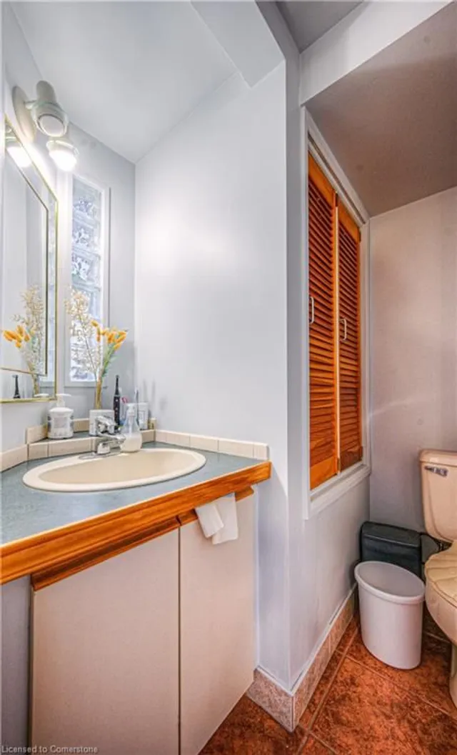 Additional image 19 of 50 Main St Unit 314