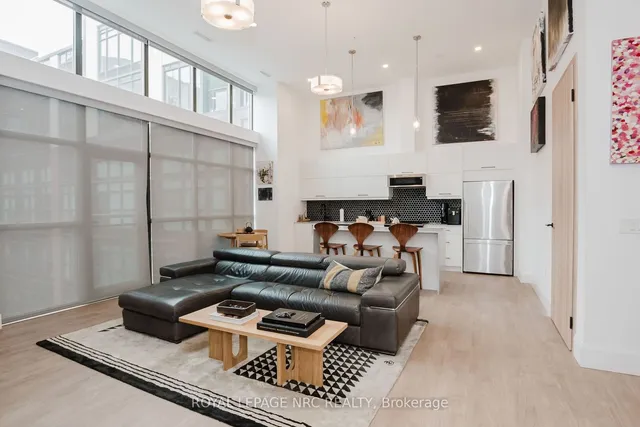 Additional image 9 of 118 King St Unit LPH13