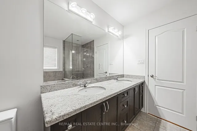 Additional image 27 of 107 Hazelton Ave