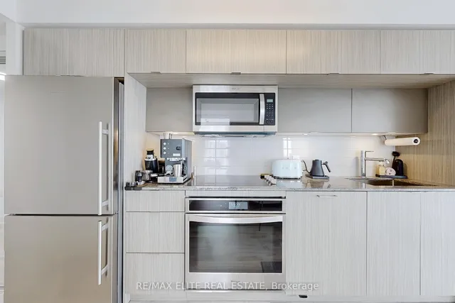 Additional image 3 of 585 Bloor St Unit 2418