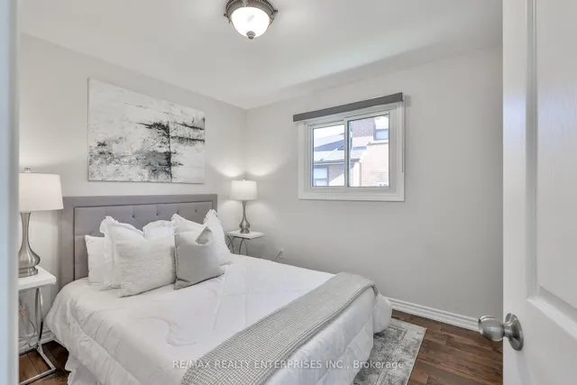 Additional image 11 of 4050 Dunmow Cres