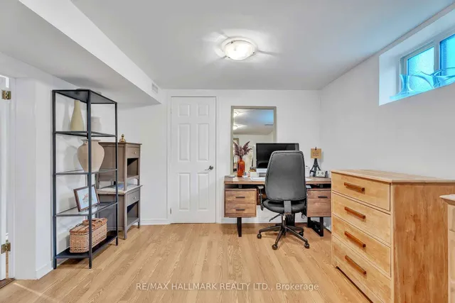 Additional image 32 of 24 Hughey Cres