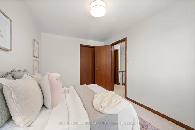 Additional image 30 of 38A Deep Dene Dr