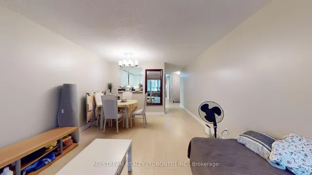 Additional image 16 of 711 Bay St Unit 912