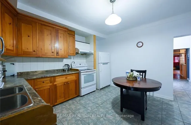 Additional image 9 of 83 Magill St