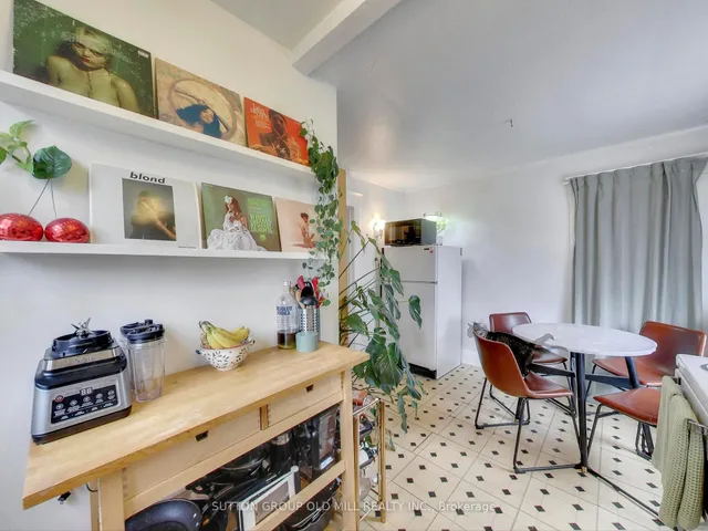 Additional image 23 of 198 Howard Park Ave