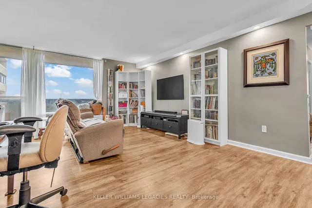 Additional image 5 of 1 Massey Sq Unit 2001