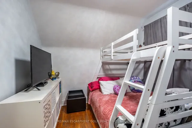 Additional image 27 of 312 Wexford Ave