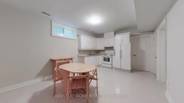 Additional image 31 of 84 Roberta Dr