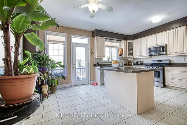 Additional image 10 of 3 Xavier Crt