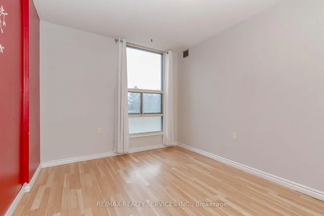 Additional image 36 of 18 Knightsbridge Rd Unit 304