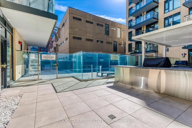 Additional image 37 of 543 Richmond St Unit 228