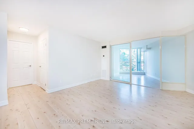 Additional image 10 of 20 Southport St Unit 313