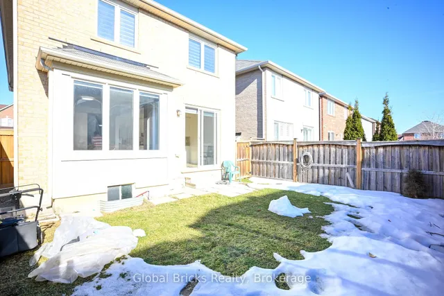 Additional image 20 of 37 Seafair Cres